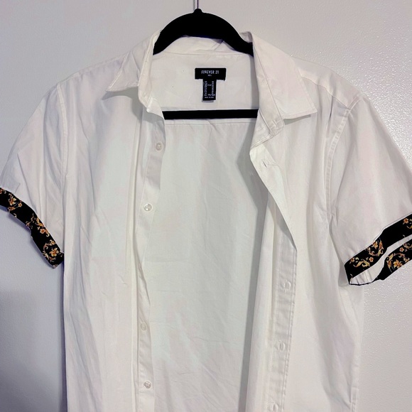White button down forever 21 shirt - Picture 1 of 3
